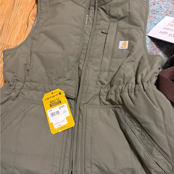 Carhartt Jackets & Blazers - Carhartt women’s size small Olive Quilted Waist-Draw Cord Vest